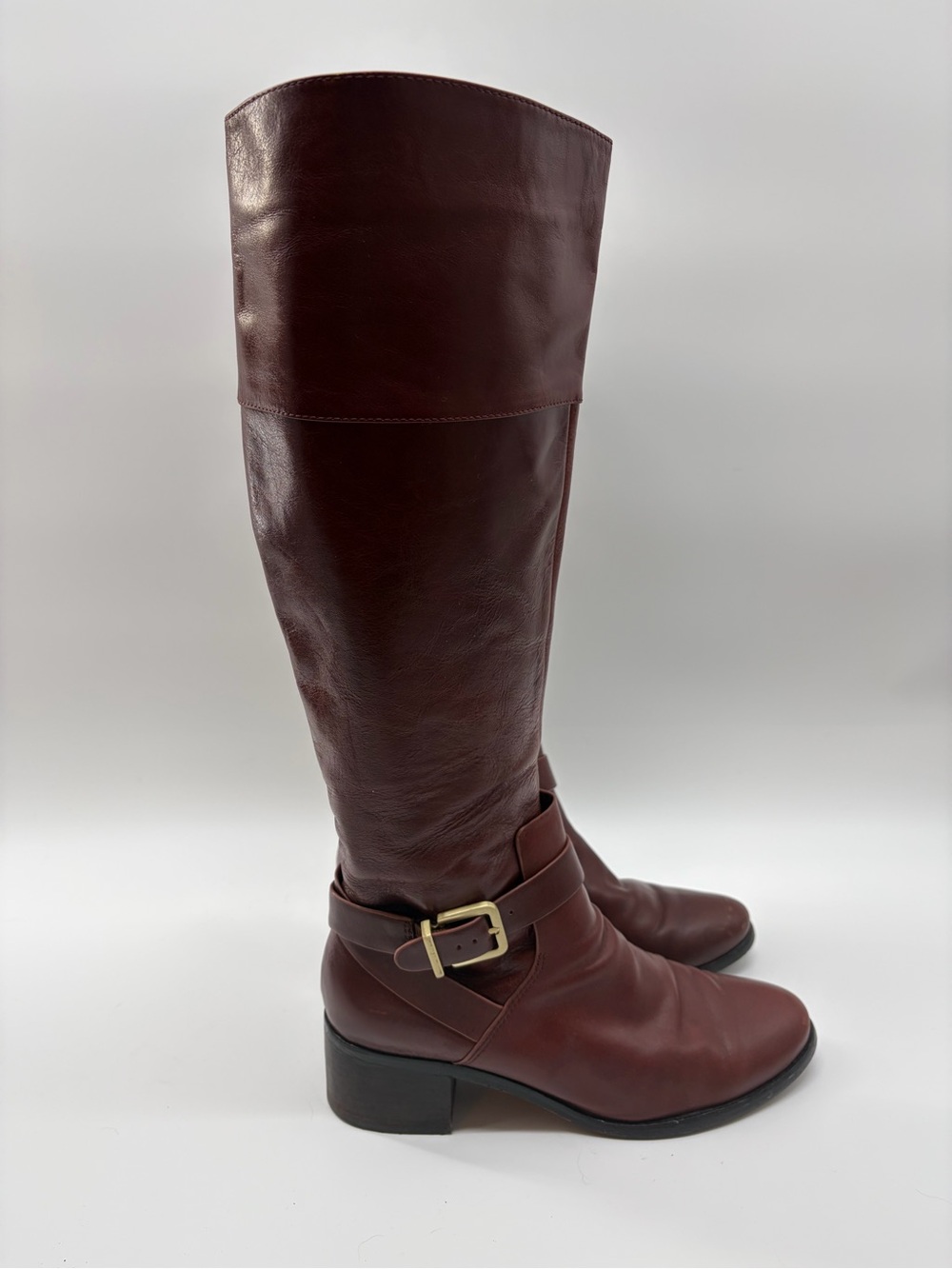Pour La Victoire Leather Knee-High Riding Buckle Boots Size 8 Burgundy Brown